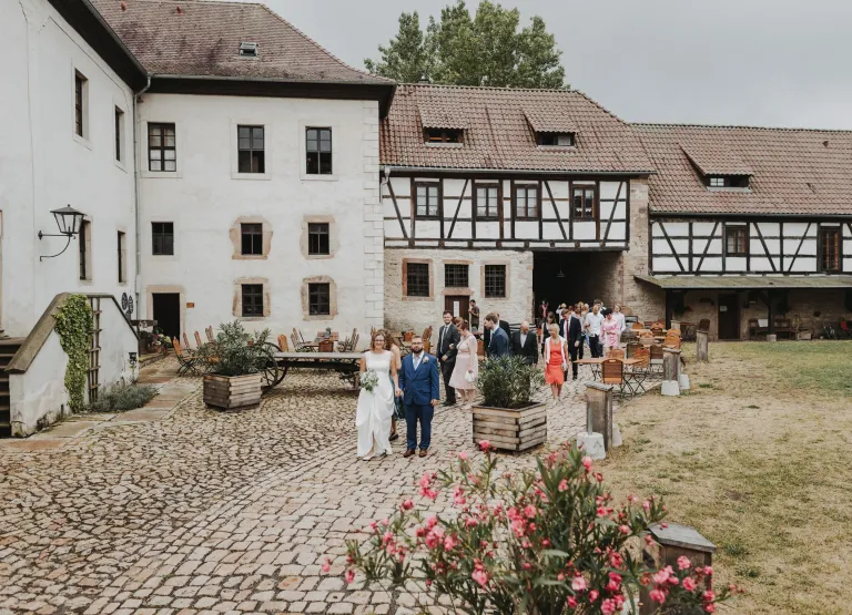 26 50mmfreunde hochzeit-rittergut-positz steffi-max 195