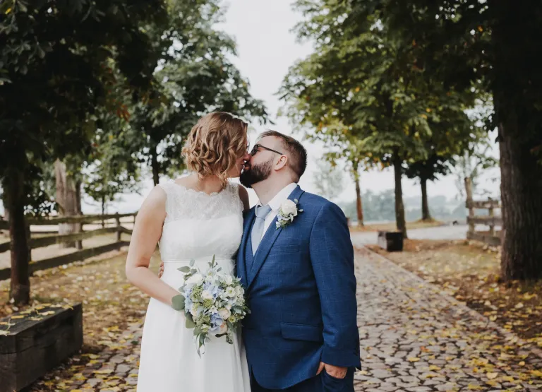 34 50mmfreunde hochzeit-rittergut-positz steffi-max 291